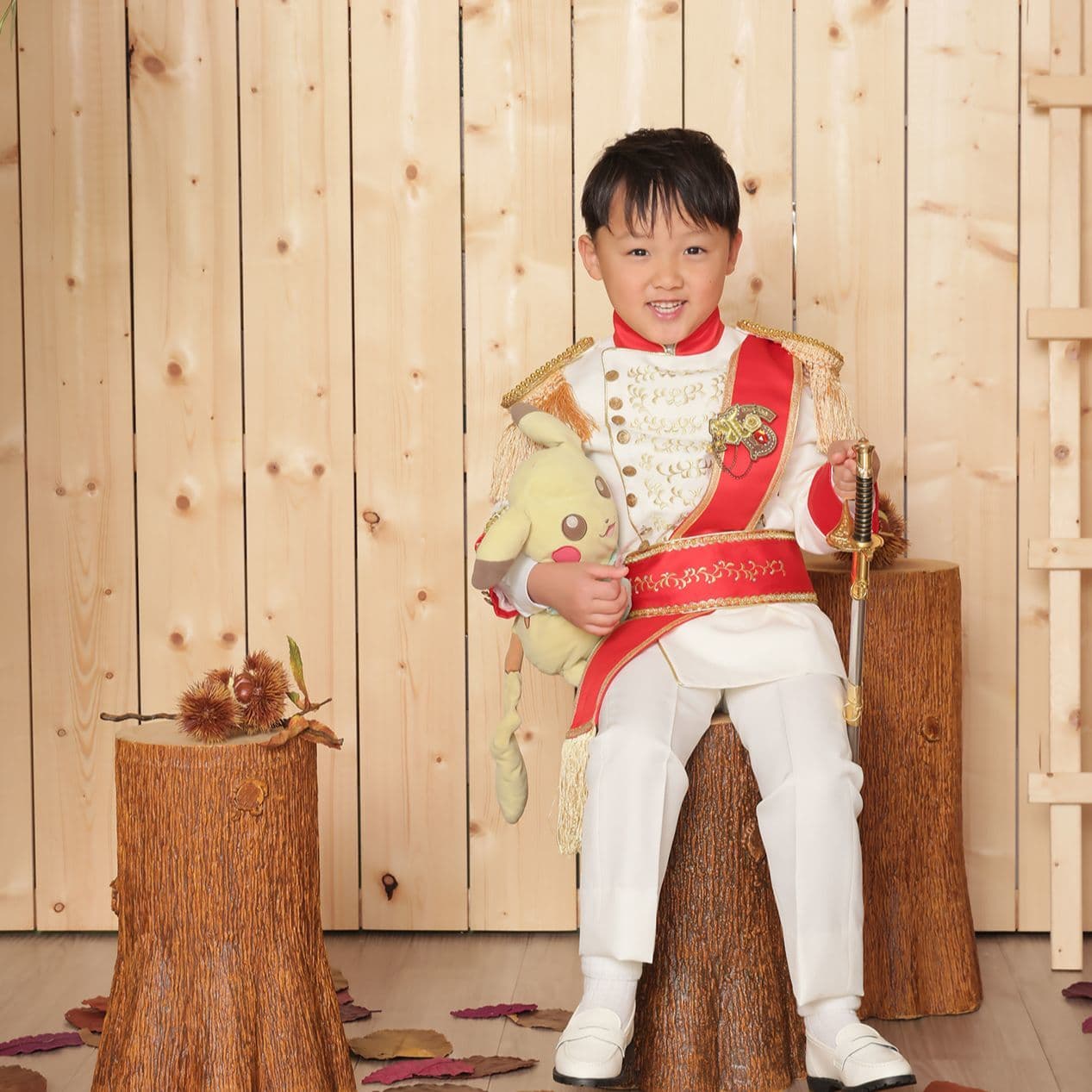 レンタル＆フォトスタジオの光翔　茨城県鉾田市　七五三の写真ギャラリー　衣装を着た男の子の写真