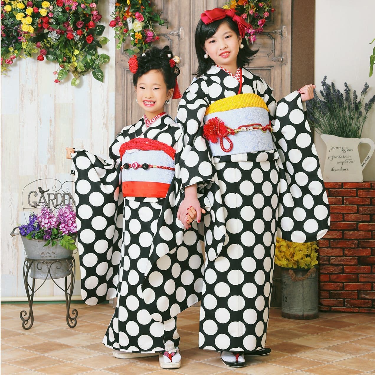 レンタル＆フォトスタジオの光翔　茨城県鉾田市　七五三の写真ギャラリー姉妹でお揃いの着物を着た写真
