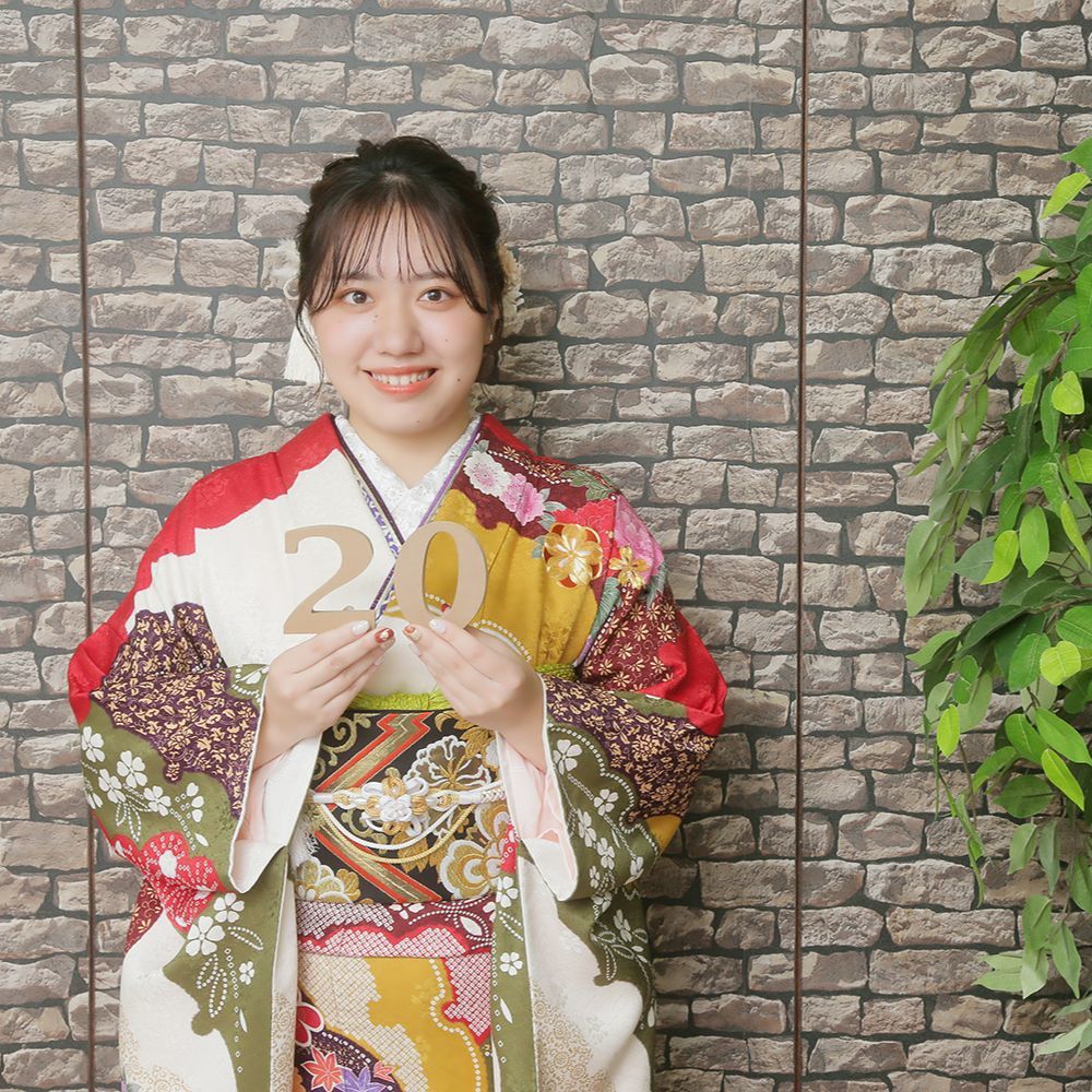 レンタル＆フォトスタジオの光翔　茨城県鉾田市　成人式の着物を着た女性の写真