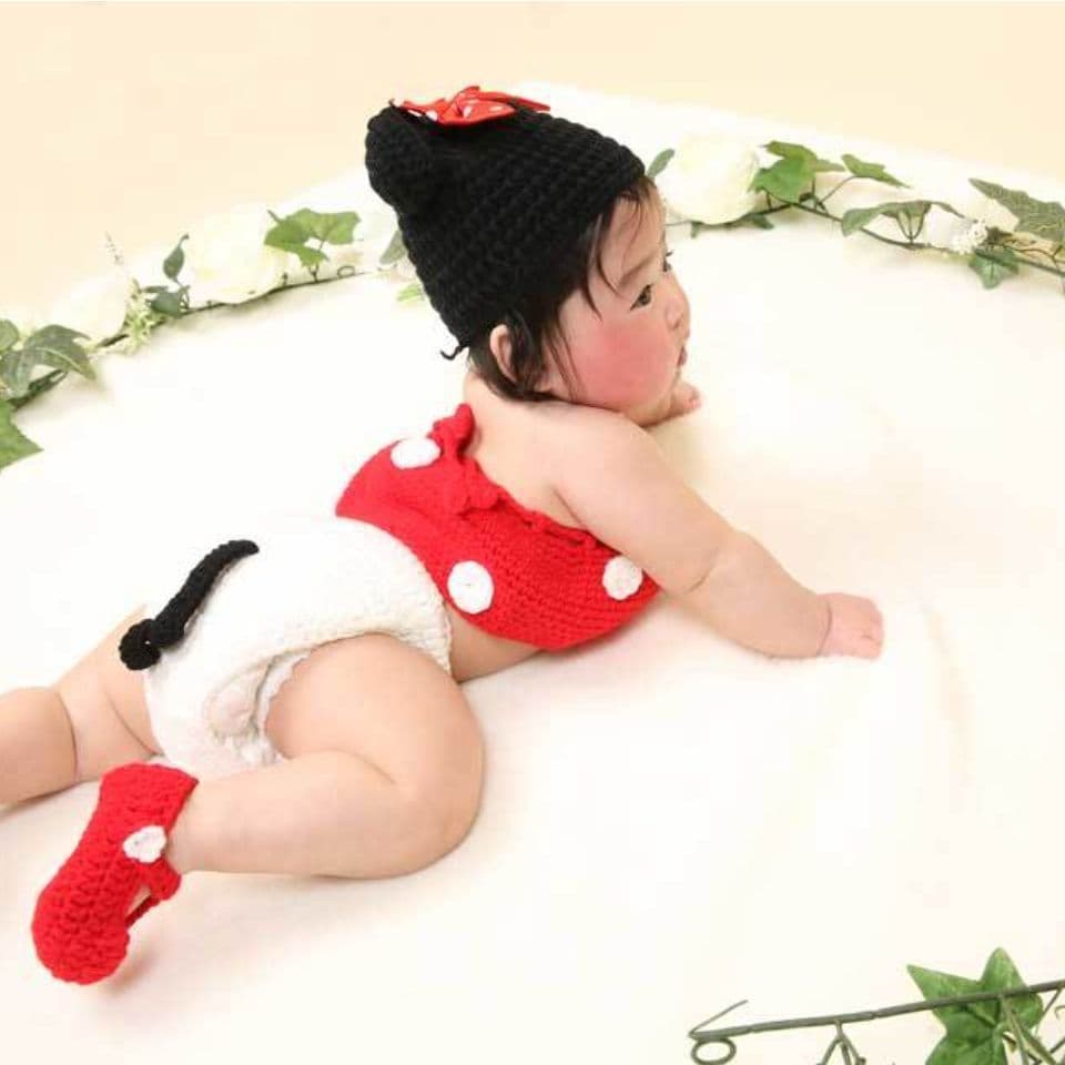 レンタル＆フォトスタジオの光翔　ミッキーマウスの服を着た赤ちゃんの写真