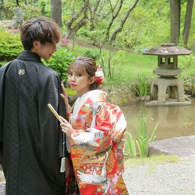 レンタル＆フォトスタジオの光翔　色打掛と紋服のご新郎様ご新婦様の写真