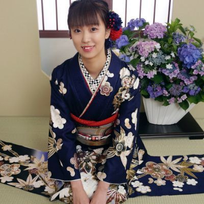 レンタル＆フォトスタジオの光翔　茨城県鉾田市　成人式の黒系の着物を着た女性の写真