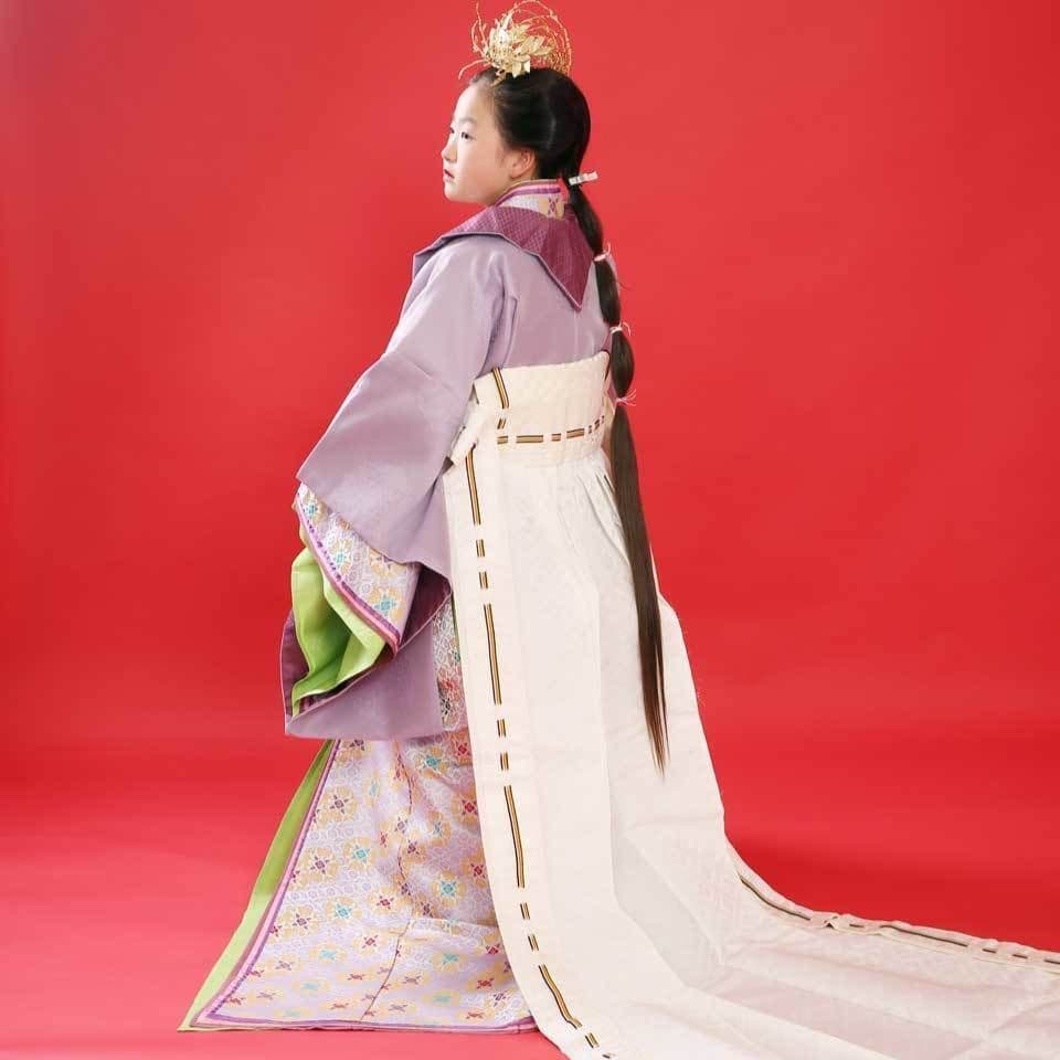 レンタル＆フォトスタジオの光翔　茨城県鉾田市　七五三の写真ギャラリー　十二単を着ている写真
