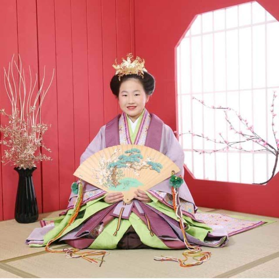 レンタル＆フォトスタジオの光翔　茨城県鉾田市　七五三の写真ギャラリー　十二単を着ている写真